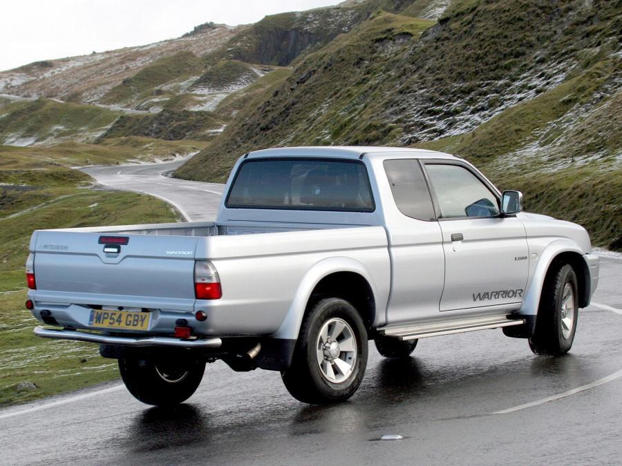  Mitsubishi L200 Club Cab Warrior 2005 года  (фото 2 из 4)